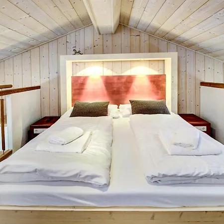 Gut Edelweiss Апартаменты *